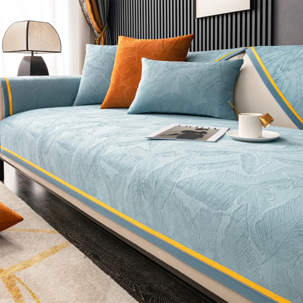 

Sofa Slipcover - Machine Washable, Non-Slip Cover for 1/2/3/4 Seater Sofas Pet-Friendly Furniture Protector