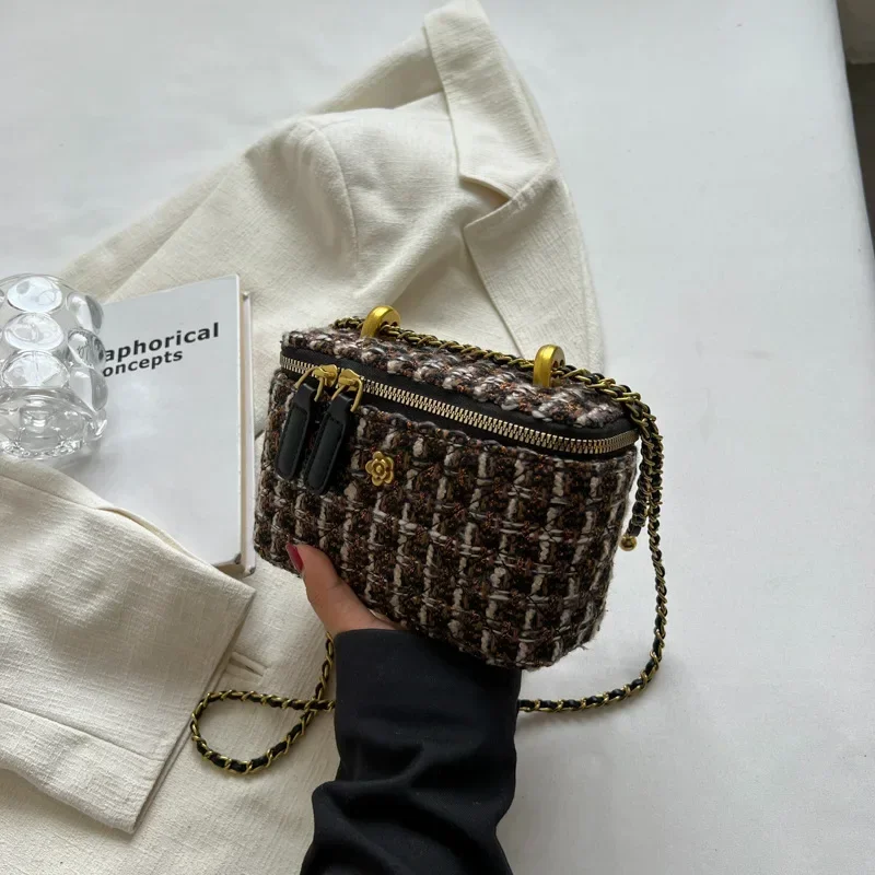 Fashion Niche Single Shoulder Crossbody Bag Female 2023 New Small Incense Wool Chain Small Square Bag