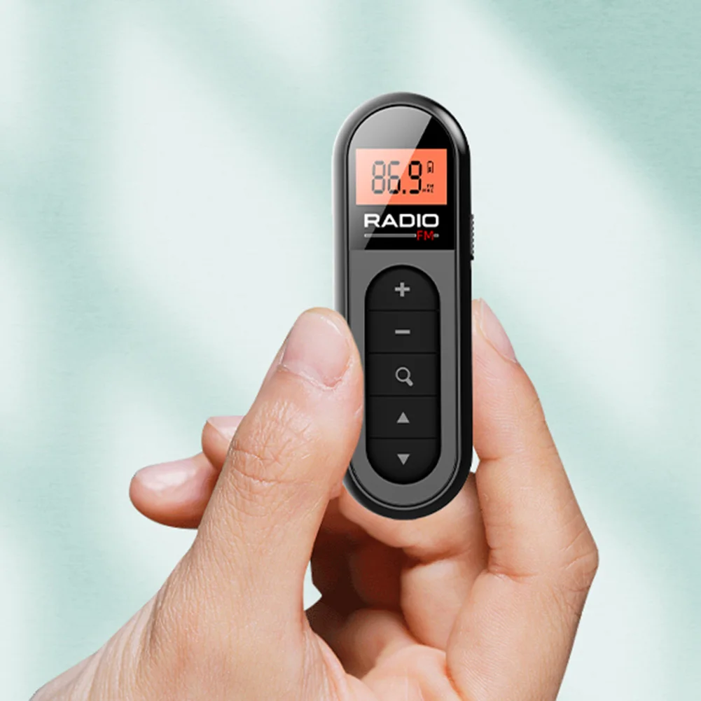 راديو FM صغير للجيب 76-108 ميجا هرتز مشبك راديو قابل لإعادة الشحن راديو وكمان 3.5 ملم مقبس سماعة الرأس مع شاشة LCD لاجتماع الرياضة