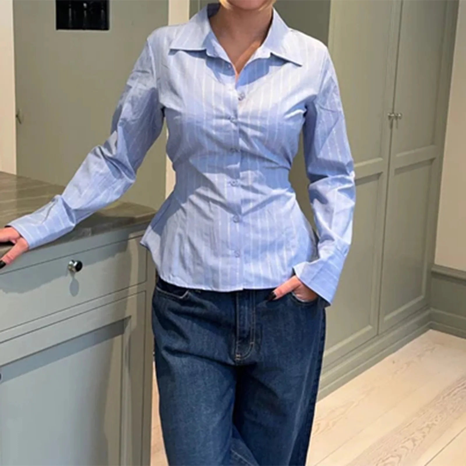 قمصان نسائية ريترو مخططة عصرية بأكمام طويلة وياقة مقلوبة وأزرار سفلية وبلوزة بقصة ضيقة