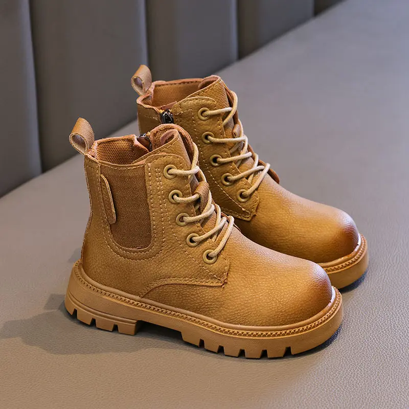 

2026 AW Parent Kid Matching Boots British Style Anti Slip Unisex Fashion Small Yellow Boots Casual Trendy Shoes for Men Women