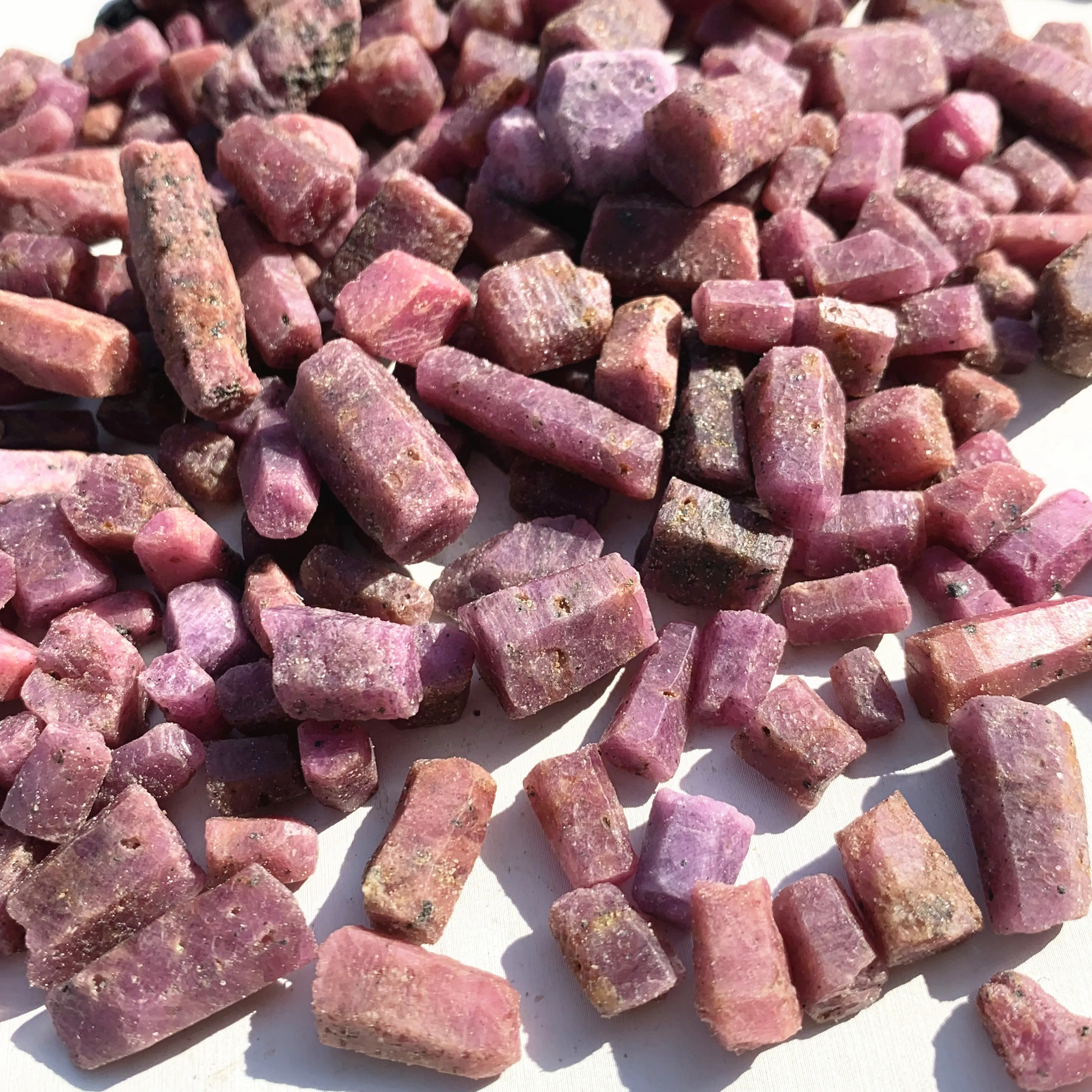 

Natural Pink Sapphire stones Rough corundum Specimen from Madagascar