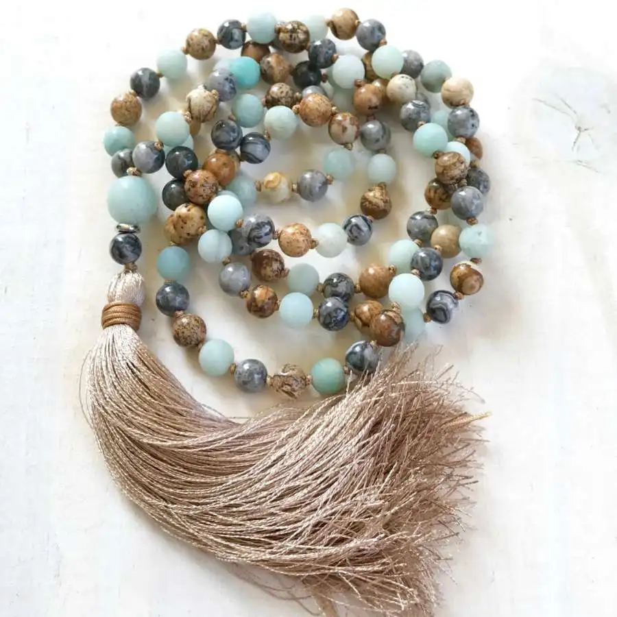 

Ожерелье-мала из натурального амазонита и смешанного яшмы, 108 бусин, с бежевым кисточком, для духовных практик и медитации