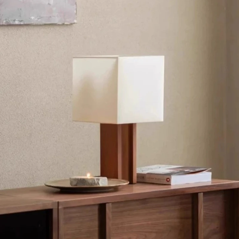 Solid wood decorative table lamp retro living room bedroom bedside table lamp