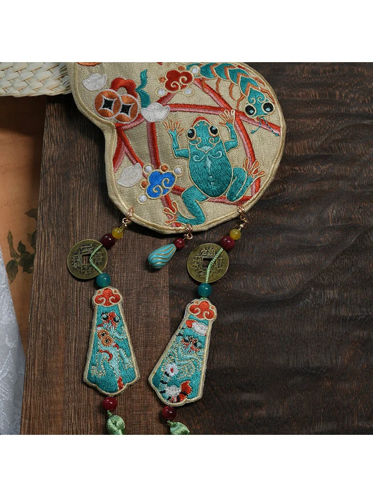 Exquisite Chinese Embroidery Hanfu Girl Bag Festival Centipede Animal Snake Auspicious Cloud Lucky Tassel Gourd Small Purse