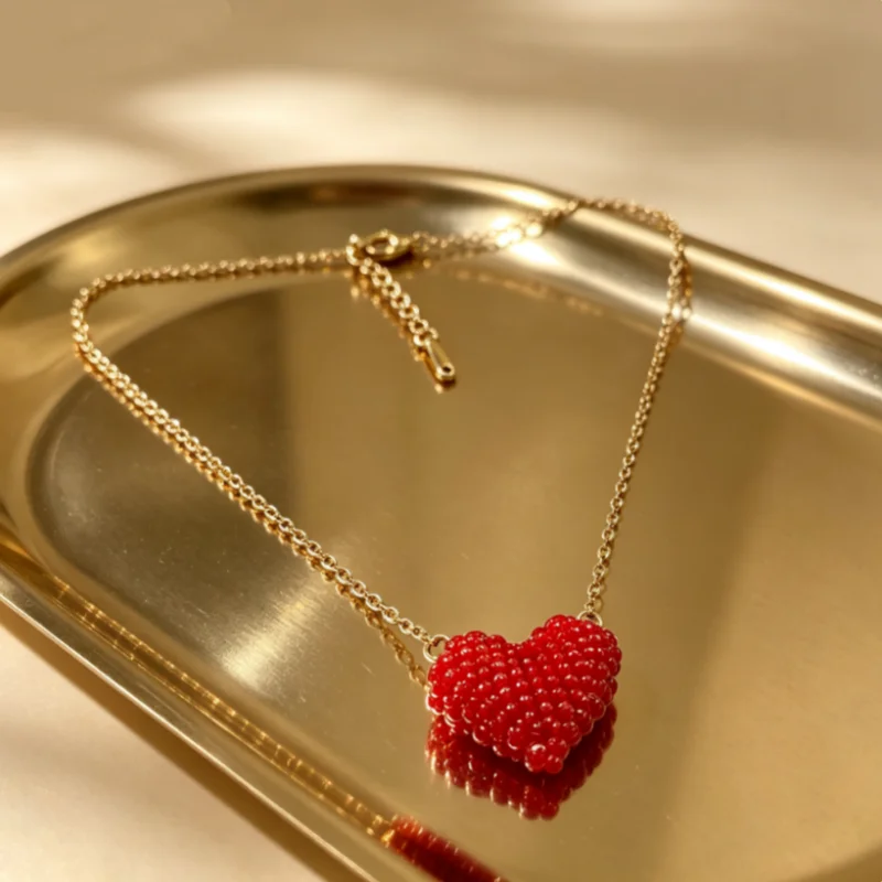 Three-Dimensional Love Heart Necklace, Made of Glass Woven by Hand to Create a Personalized Heart Shape