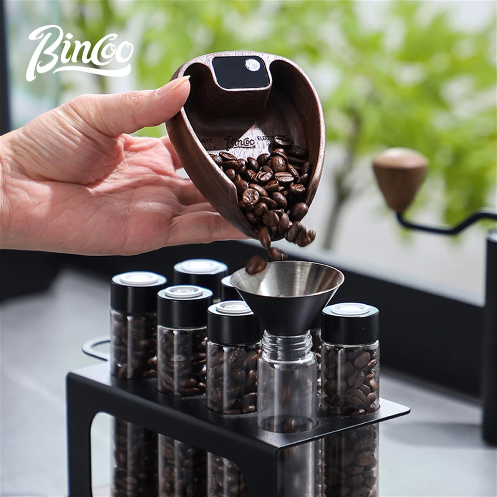 Bincoo Intelligent Electronic Scale Kitchen Scale Professional Coffee Scale Portable Bean Tray Precise 0.1g Weight Rechargeable - Image 5