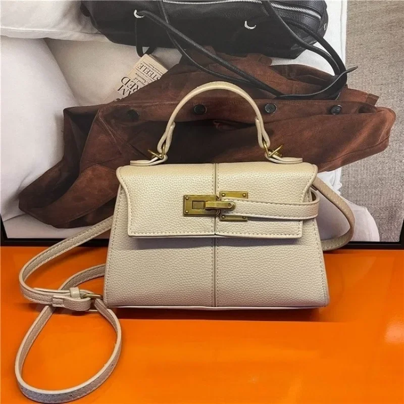 2025 جديد جلد البقر كيلي حقيبة يد تحت الإبط حقيبة كروسبودي أنيقة متعددة الاستخدامات حقيبة سيارة خط الخياطة تصميم مناسبة للجميع #2