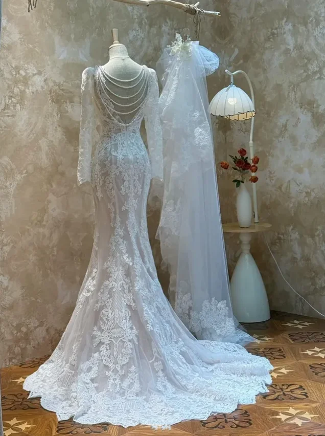 Customized Stunning Elegant Wedding Dresses White Fishtail Lace V Neckline Long Sleeve Bow Embellished Luxury Bridal Gowns