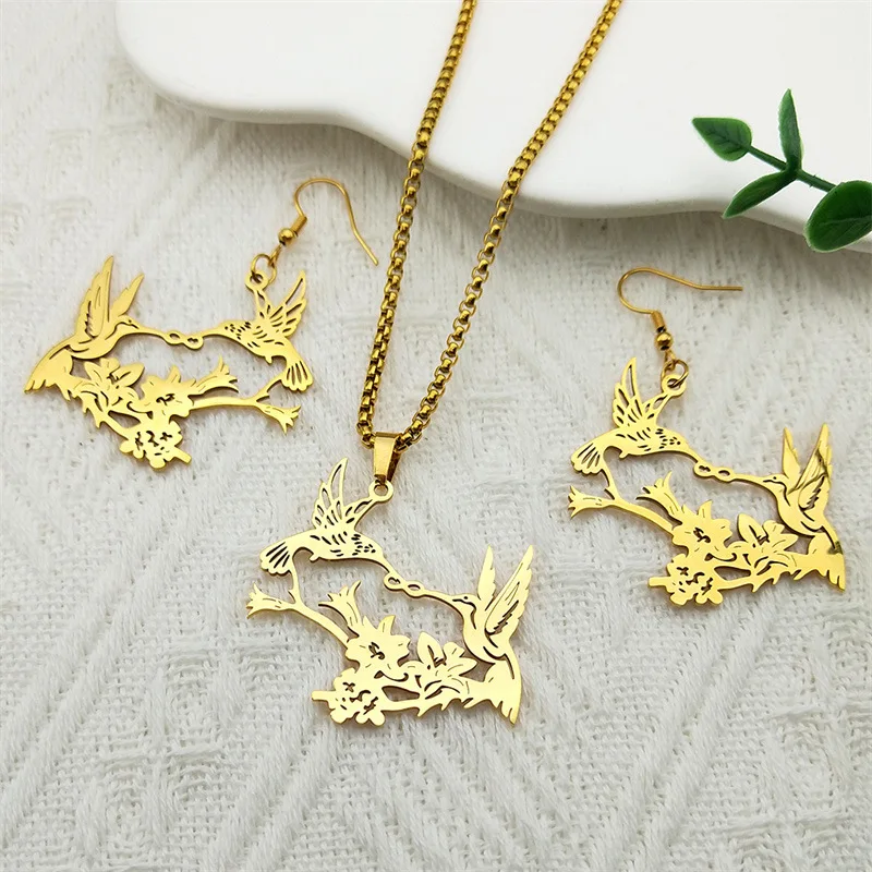 Hummingbirds Kissing Flower Love Necklace Earrings for Women Men Stainless Steel Gold Color Animal Birds Lover Jewelry Set