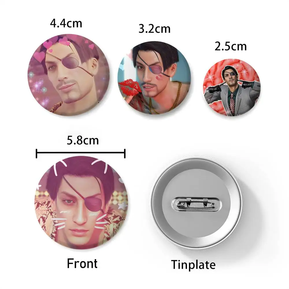 الحب G-Goro Majima Y-Yakuza شارات مستديرة رائعة شارة دبابيس الإبداعية للملابس قبعة ظهره هدية اكسسوارات #6