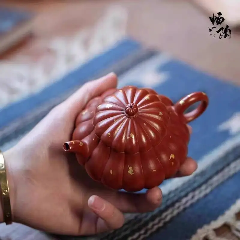 [Чантао] Чайник ручной работы из исинской фиолетовой глины от известного мастера Тао Цзяня, с узором из золотых прожилок, из глины Чжу Ни (красная глина)