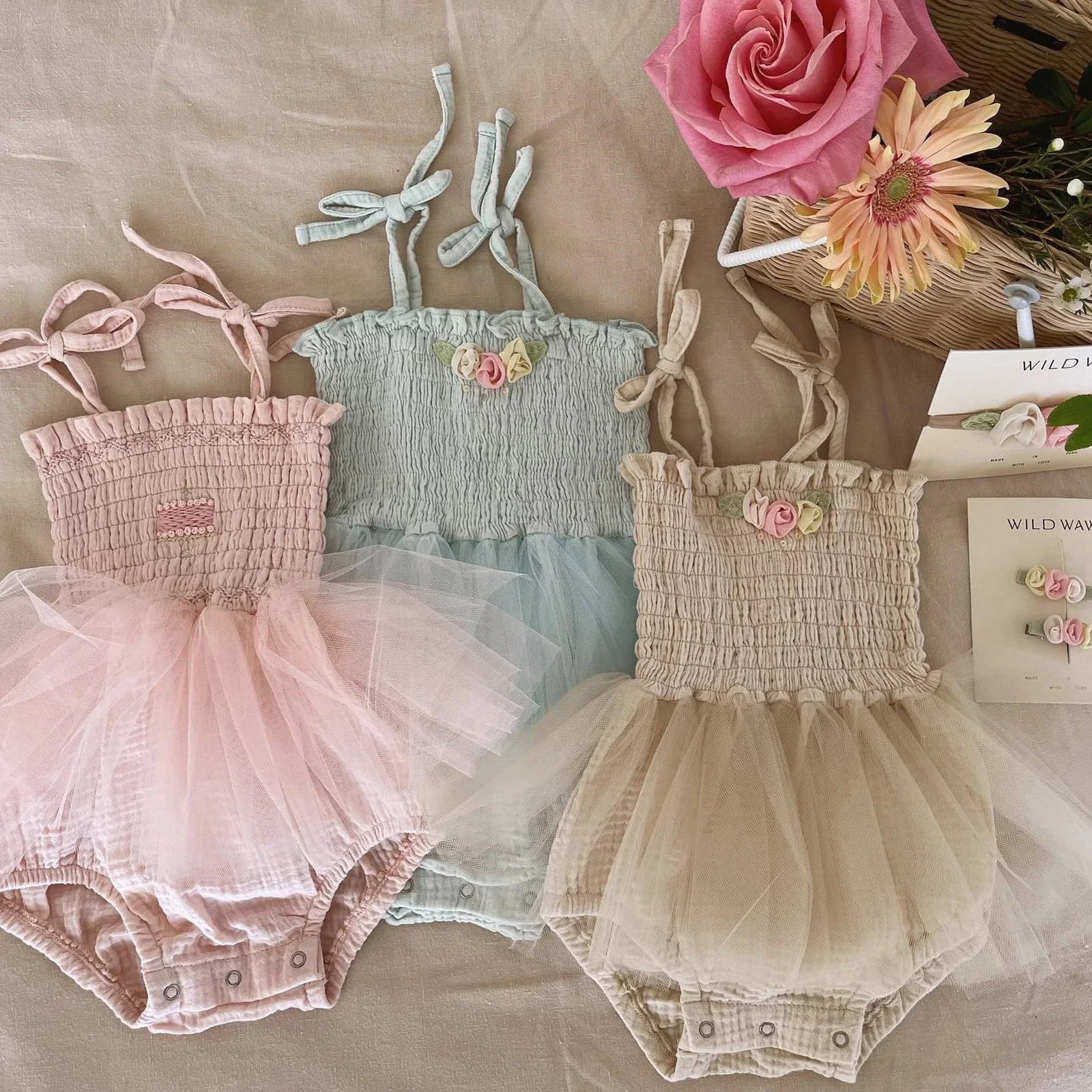 

Cathery Newborn Baby Girl Clothes Spaghetti Straps Smocked Rompers with Tutu Skirt Toddler Bodysuit+Headband 0-18M