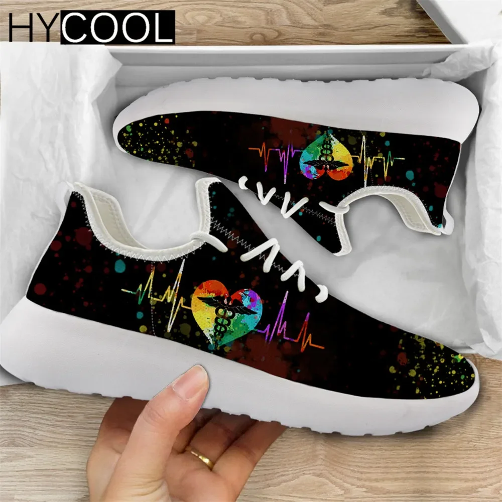 Hot Style Vintage Frauen atmungsaktive Sportschuhe Regenbogen Farbe Pflege Druck Casual Walk Gym Wohnungen Chauss ure Femme