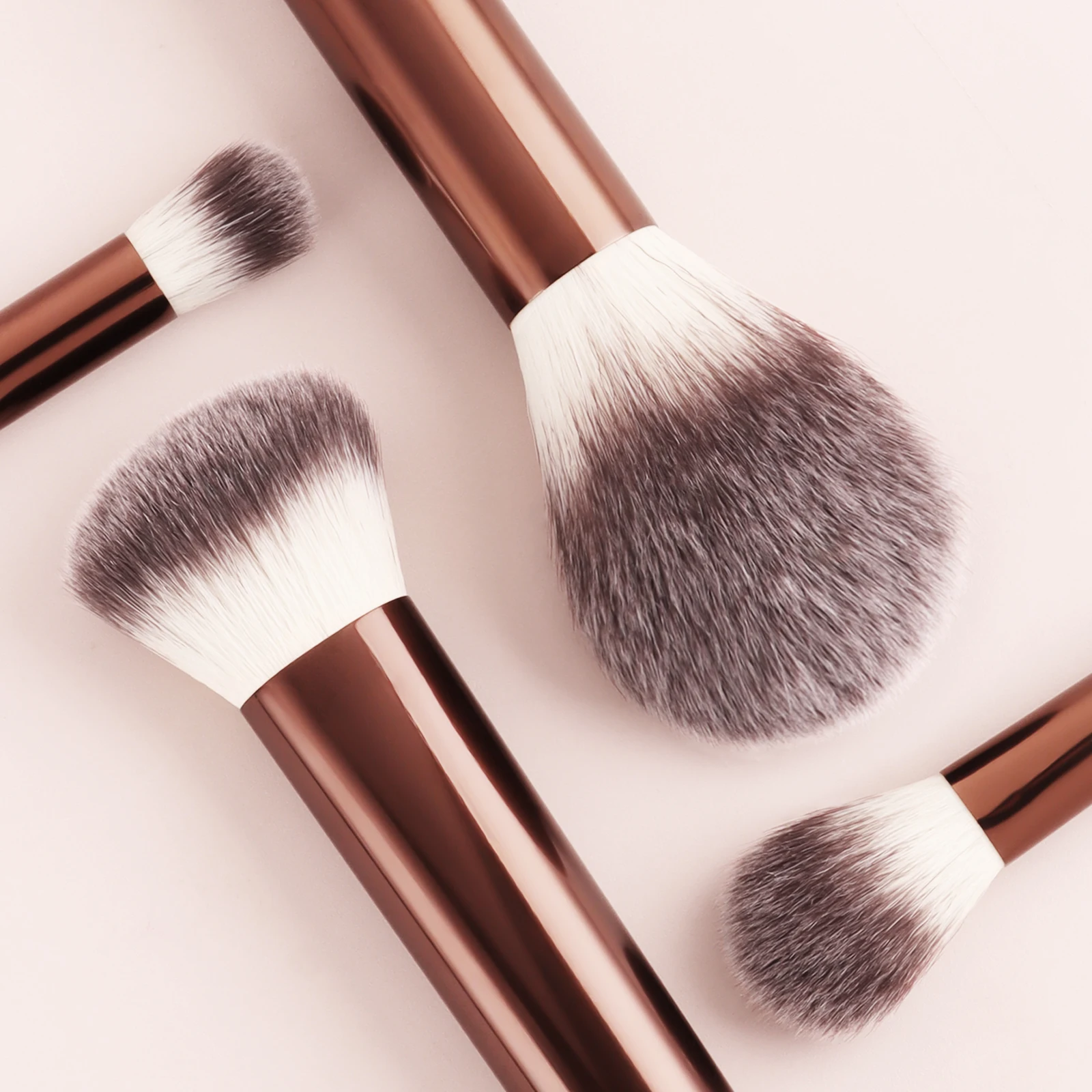 4 Uds. Brocha de contorno multifunción, base de maquillaje, polvo de alto brillo, brocha para sombra de ojos, trae huevos de belleza, esponjas en polvo, belleza para