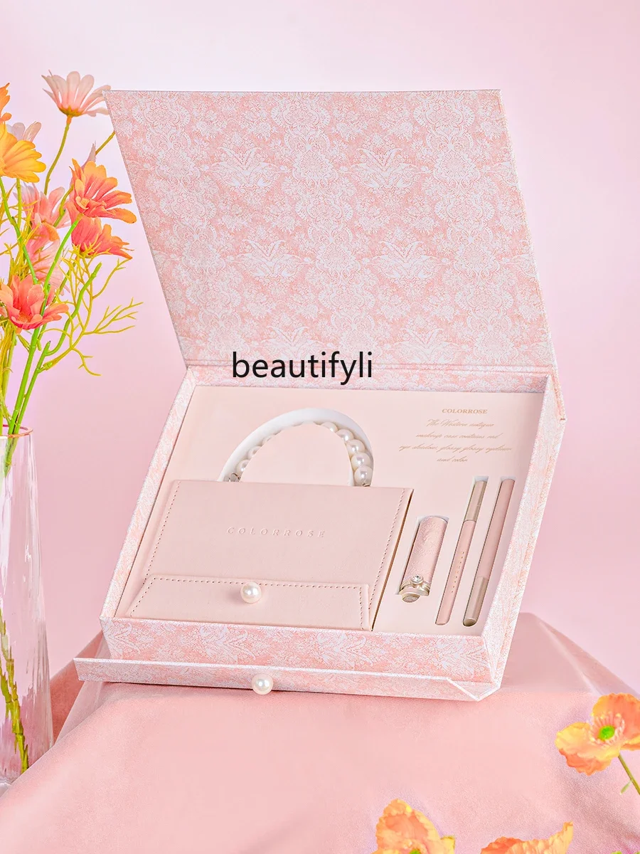 

Valentine's Day Limited Gift Box Set Eyeshadow Blush Highlight Integrated Plate Eyeliner Lipstick