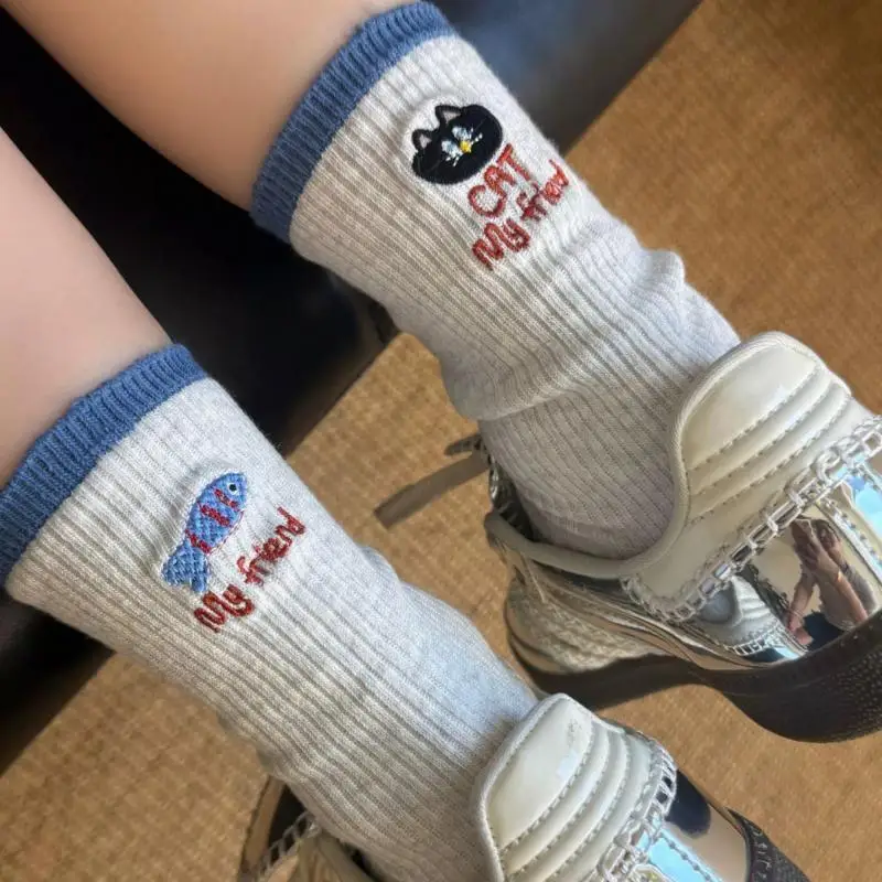 1pair Fashionable Embroidered Kitten Little Fish Cute Cartoon Letter Middle Sock Personalized Trendy Socks Color Blocked Casual