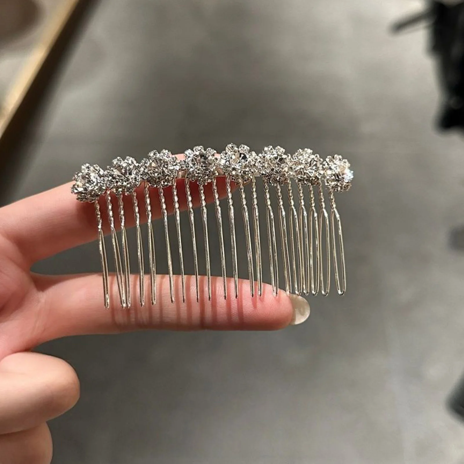Minimalist Rhinestone Flower Hair Combs for Bride Wedding Silver Color Alloy Hairpins Women Party Hair Styling Jewelry Ornaments - view 2