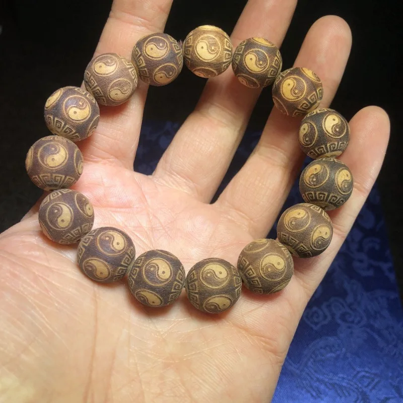 

Exquisite peach wood with finely engraved auspicious Bagua pattern beads, wooden carving bracelet, Buddhist bead bracele
