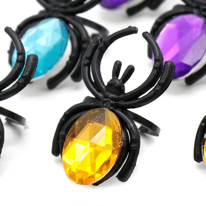 Novel Plastic Jewel Spider Ring For Halloween Halloween Toys Random Colors-FUNN