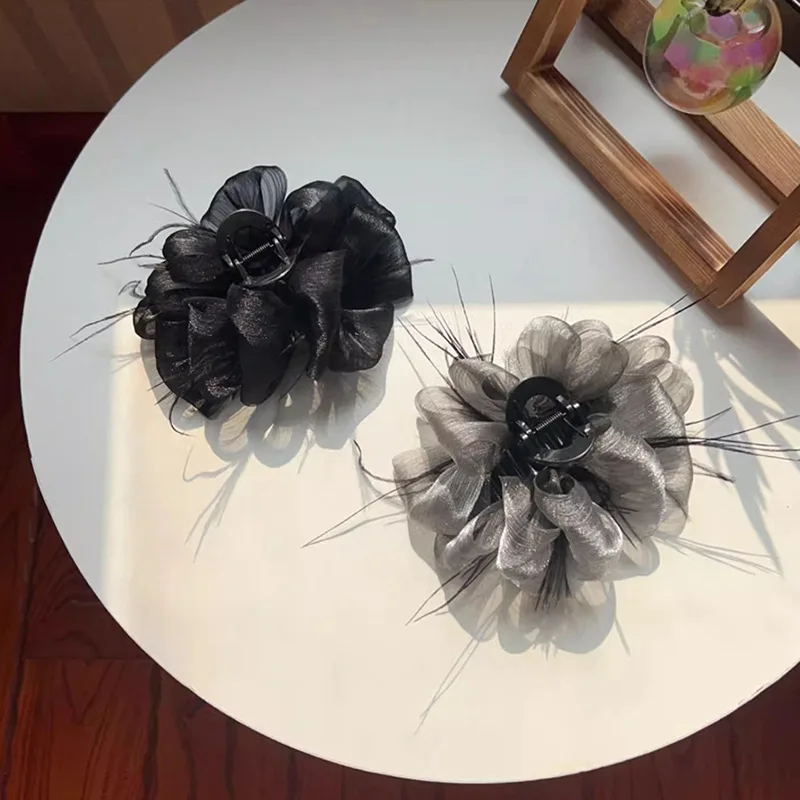 Сетчатая заколка для волос с пузырьками для женщин, элегантная темпераментная заколка с кисточкой и перьями в виде акулы, модная заколка для волос с хвостиком для девочек