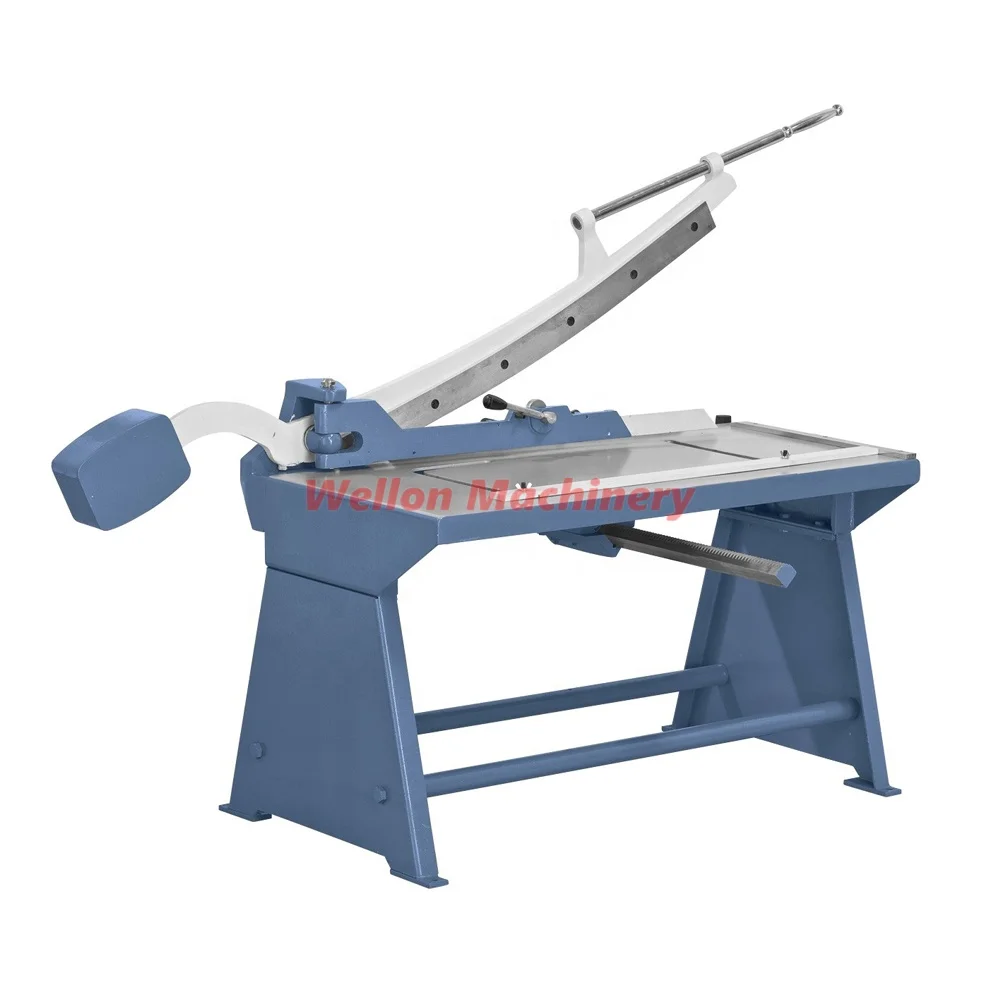 Manual metal shearing machine