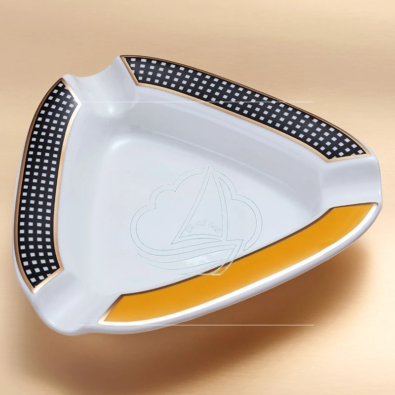 European-Style Ceramic Ashtray - Large Diameter 3-Tube Cigarette Tray for Living Room Decoration & Gift