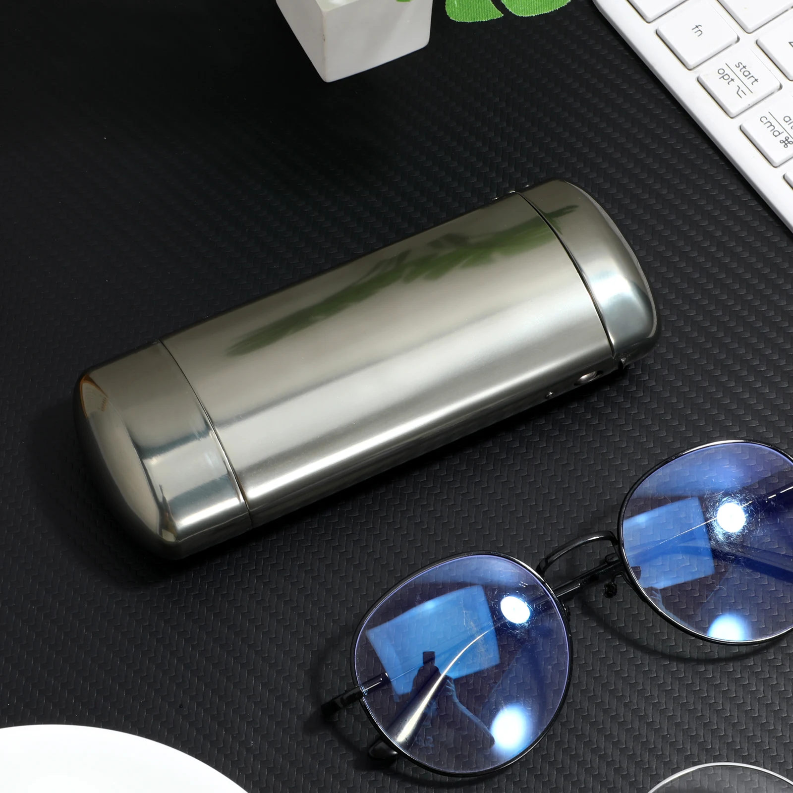 

Eyeglass Case Hard Shell Sunglasses Box Portable Glasses Cases Durable Aluminum Lightweight Handcrafted Travel Everyday Use