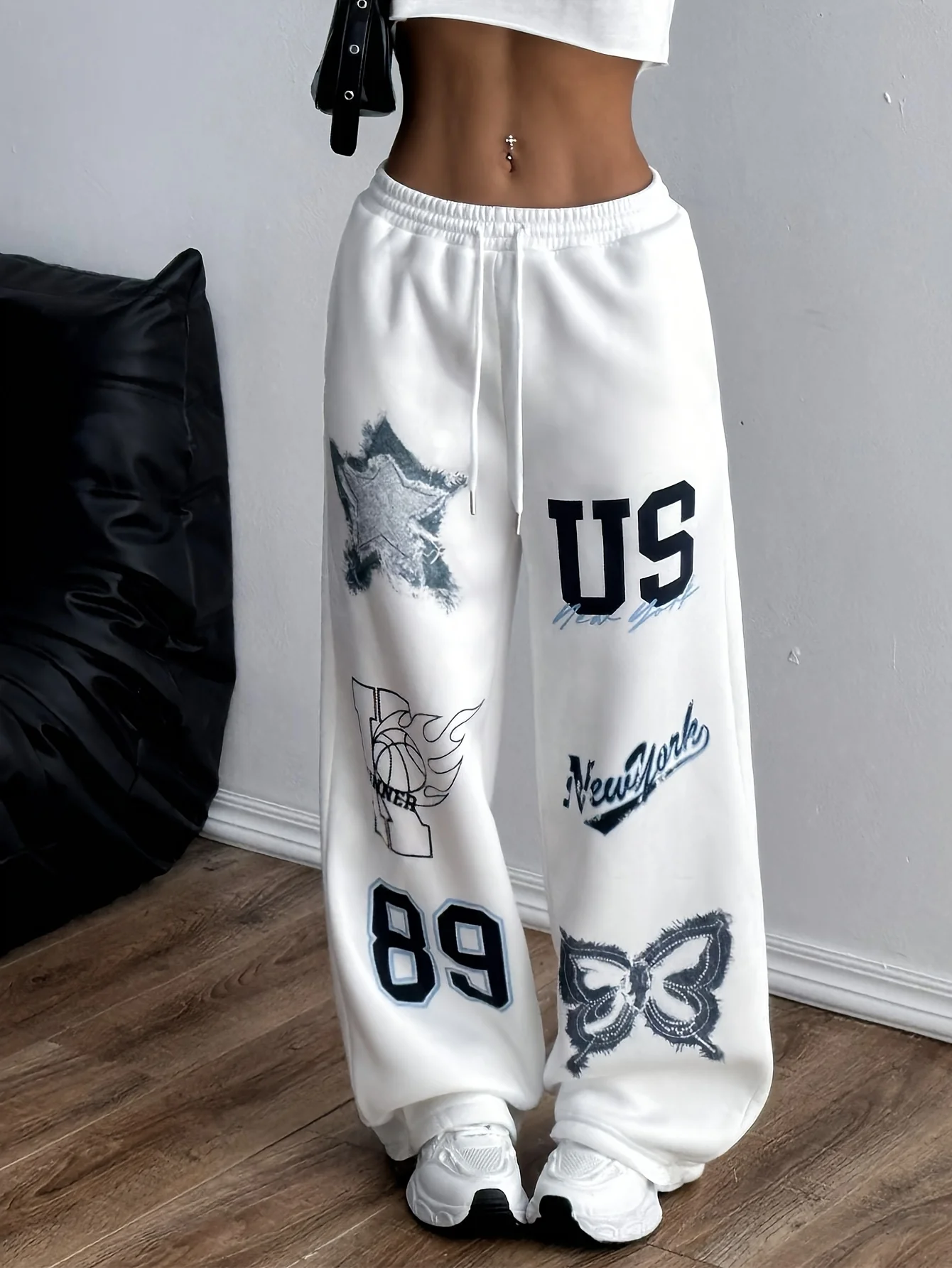 Women Vintage Graffiti Graphic Wide Leg Sweatpants Star Butterfly Letter Print Drawstring Elastic Waist Street Trousers