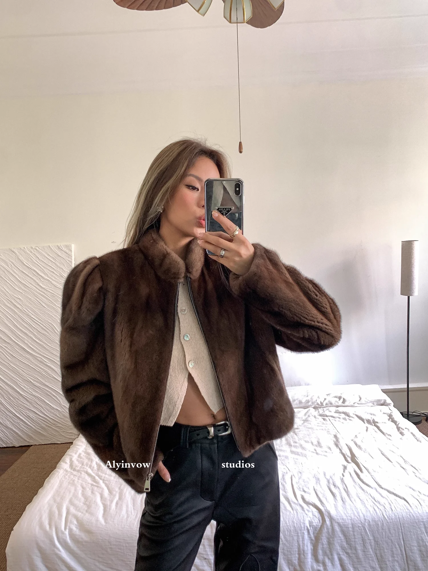 HDHOHR 2025 New100% Real Mink Fur Coat Women Fashion Essential Natural Mink Coat Warm Short Leather Outerwear Winter Fur Jacket