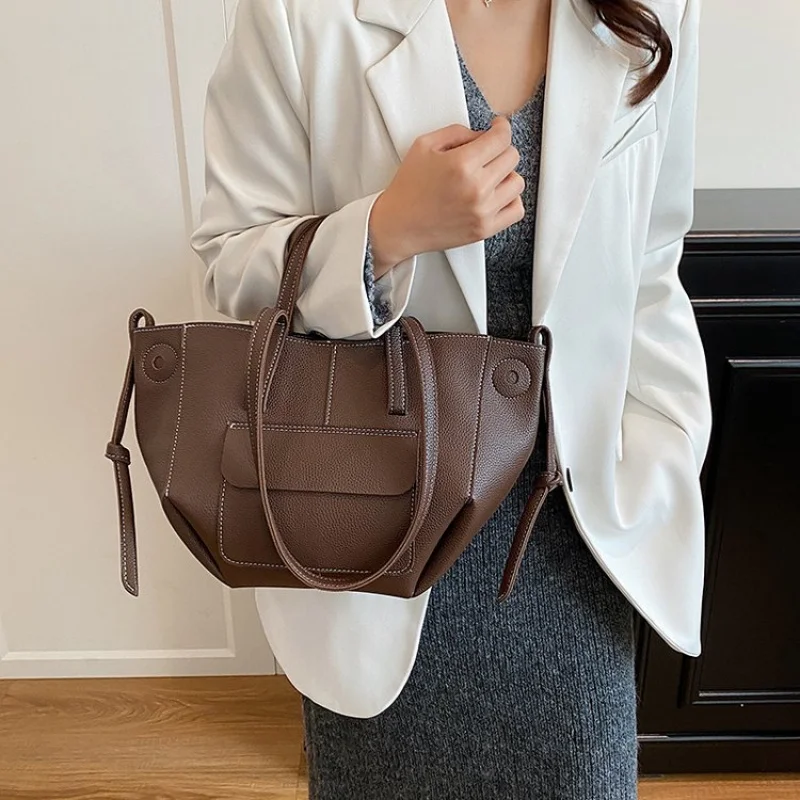 

Women's Tote Bag Made Of Deerskin Leather Featuring High-End Guatemala Trendy Lightweight Soft Daily Style