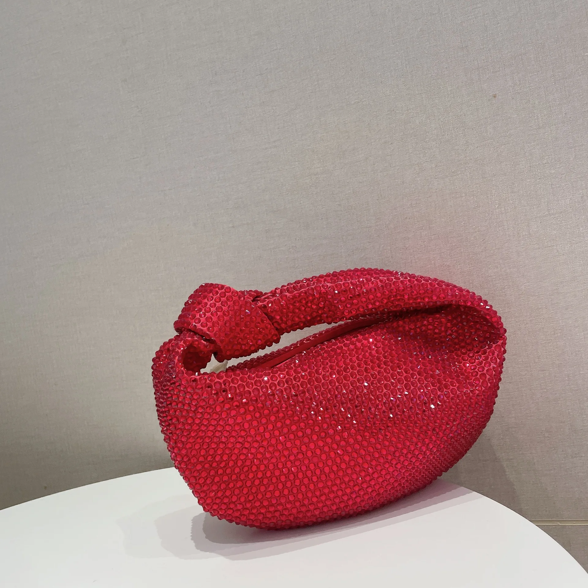 

Luxury Designer Glitter Rhinestone Cloud Bag Evening Bag Wedding Party Clutch Purse Women Handbag Shoulder Messenger Bag