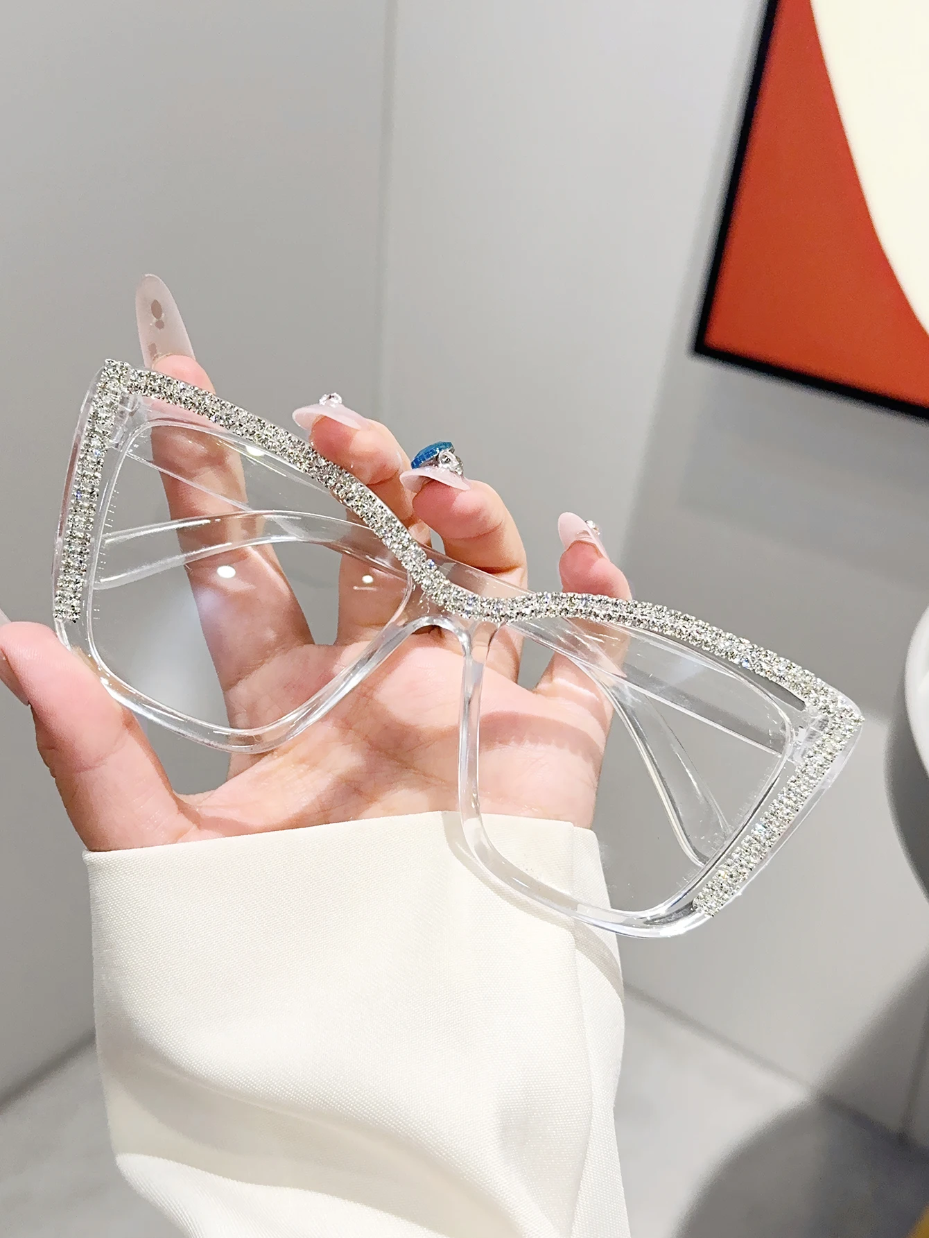 1 Stück Damen-Katzenaugen-Rahmenbrille, glänzendes Punkt-Diamant-Design, Retro-Modebrille, perfekte Geschenke, geeignet für Familie und Freunde – Detail 4