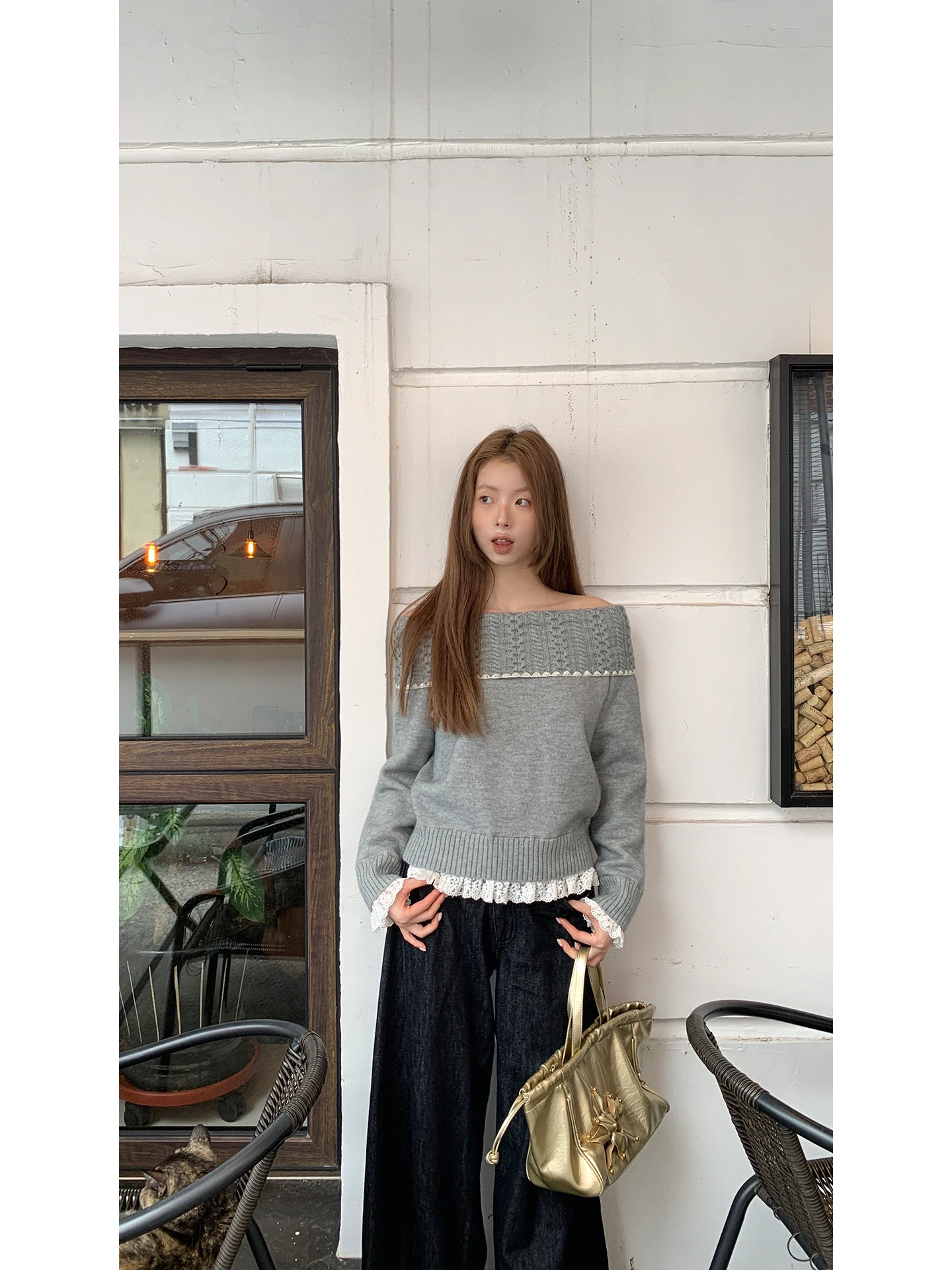 سترة محبوكة رمادية بكتف مكشوف للنساء، تصميم أنيق وفاخر، قميص فضفاض يكشف الكتفين لفصلي الخريف والشتاء #2