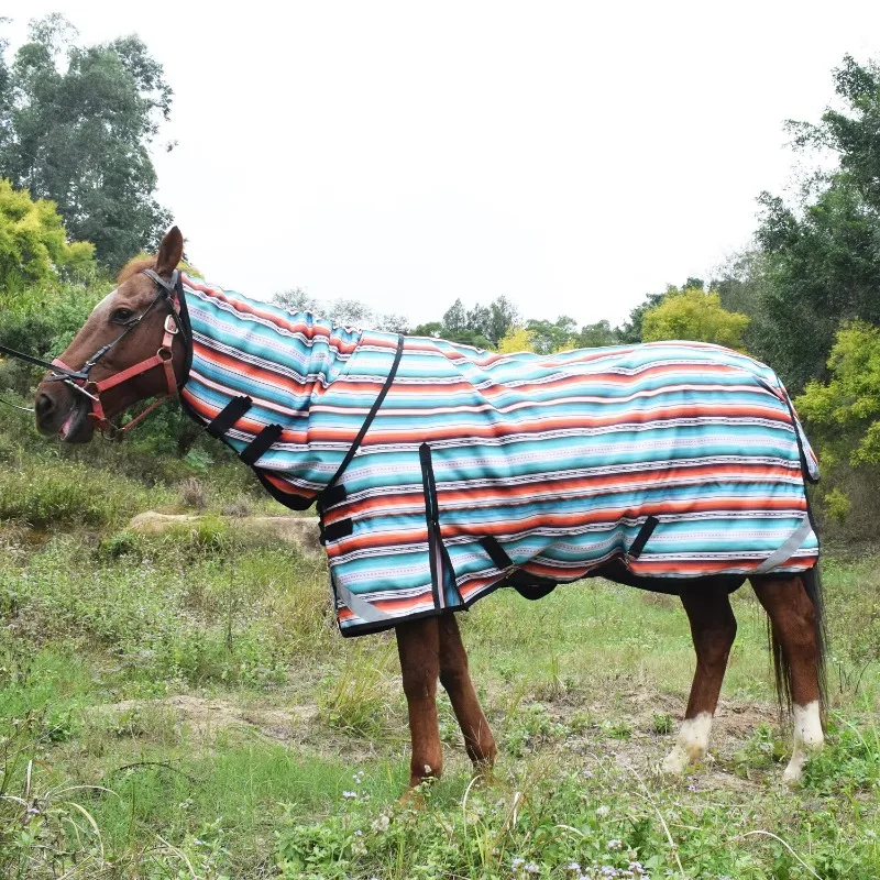 2023 Neuer Stil: 5000+ Ripstop, wasserdicht, gestreift, mittelgewicht, Pferdedecken mit individuellem Logo-Service