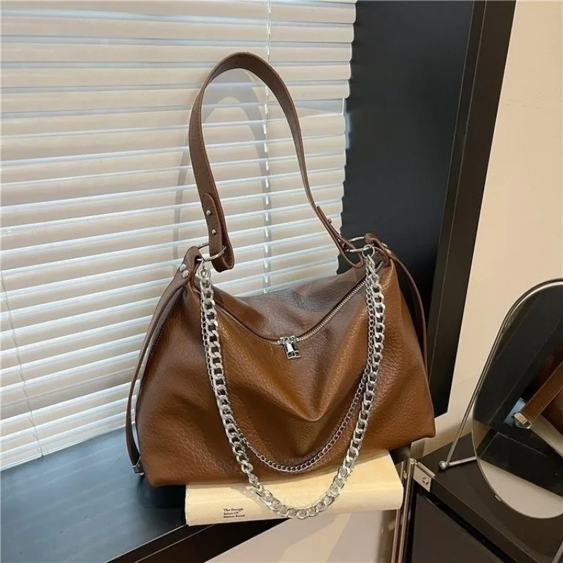 

Однотонные сумки на плечо из искусственной кожи большой вместимости, осенне-зимние универсальные женские сумки в стиле ретро, 2021, брендовые темпераментные женские сумки