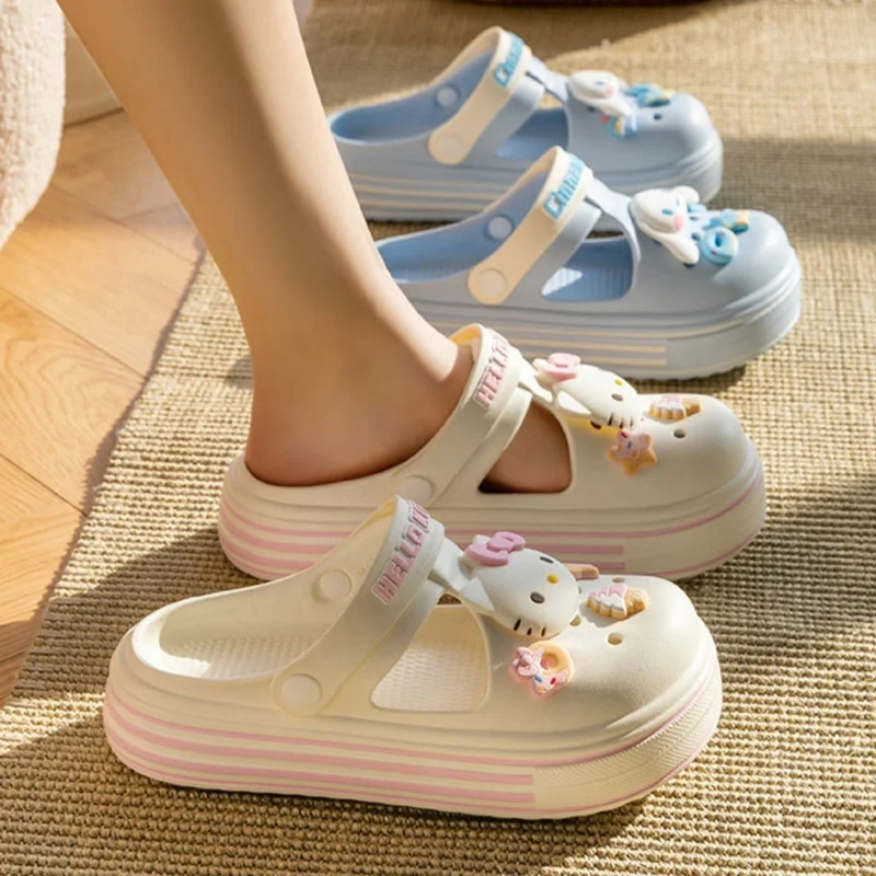 Sanrio Hello Kitty Series Cave Shoes Lightweight Comfortable Indoor Slippers Outdoor Beach Shoes Practical Peripherals Fun Gifts