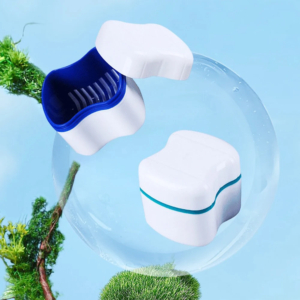 Double-layer Denture Cleaning Storage Box Braces Box with Filter Screen Denture Box Can Soak and Clean Dentures.