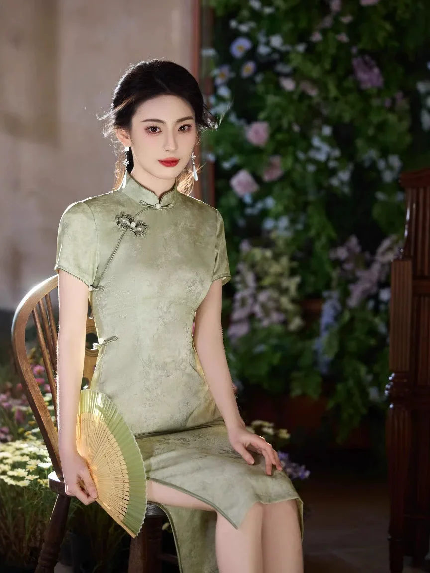 

2025 Spring/Summer New Green Cheongsam Youthful Temperament Slim Fitting Cheongsam Women Qipao Dress