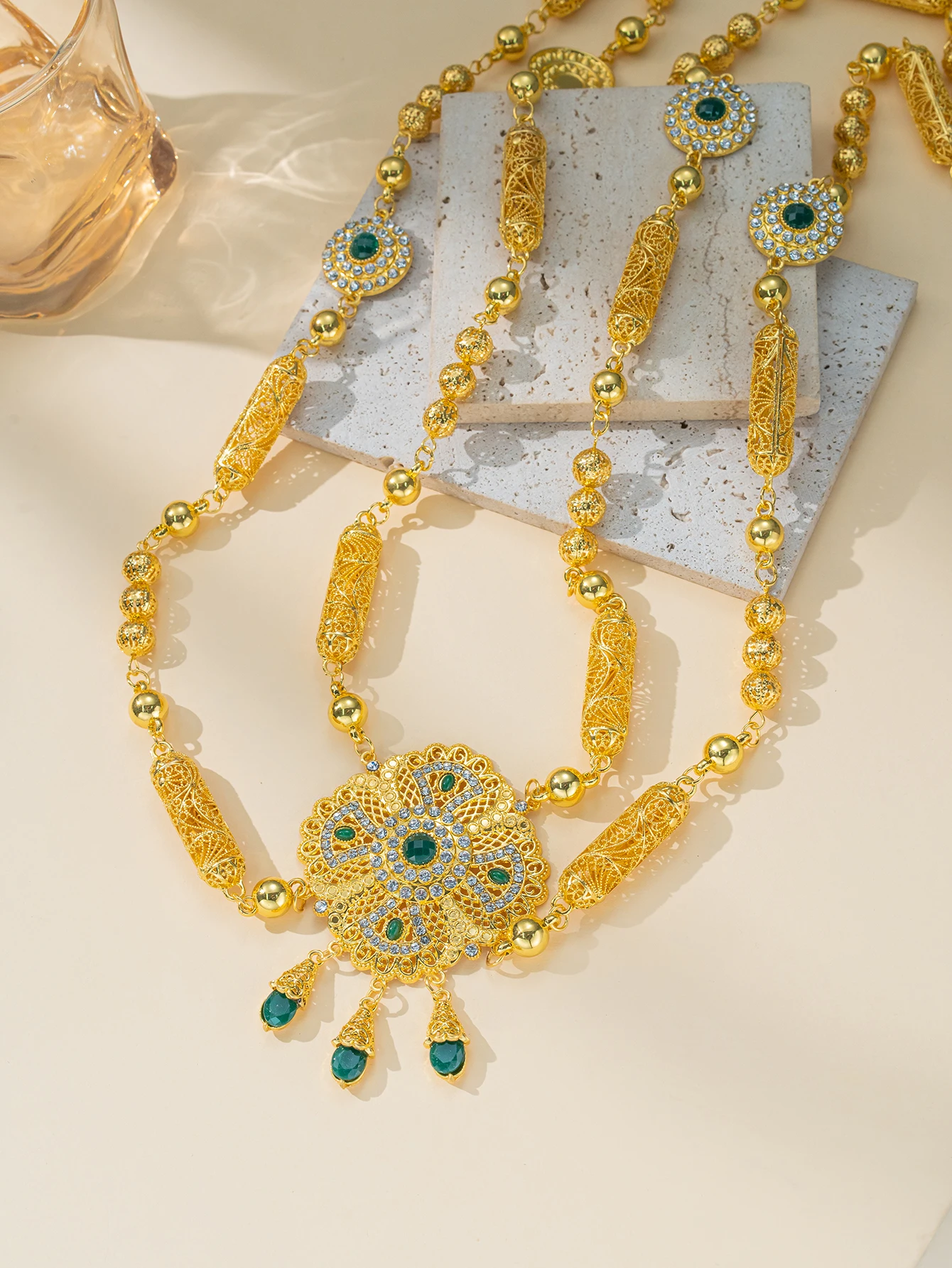 

Luxury Gold Color Moroccan Bride Body Jewelry Long Necklace with Crystal Shoulder Chain for Wedding Kaftan Back Accessory