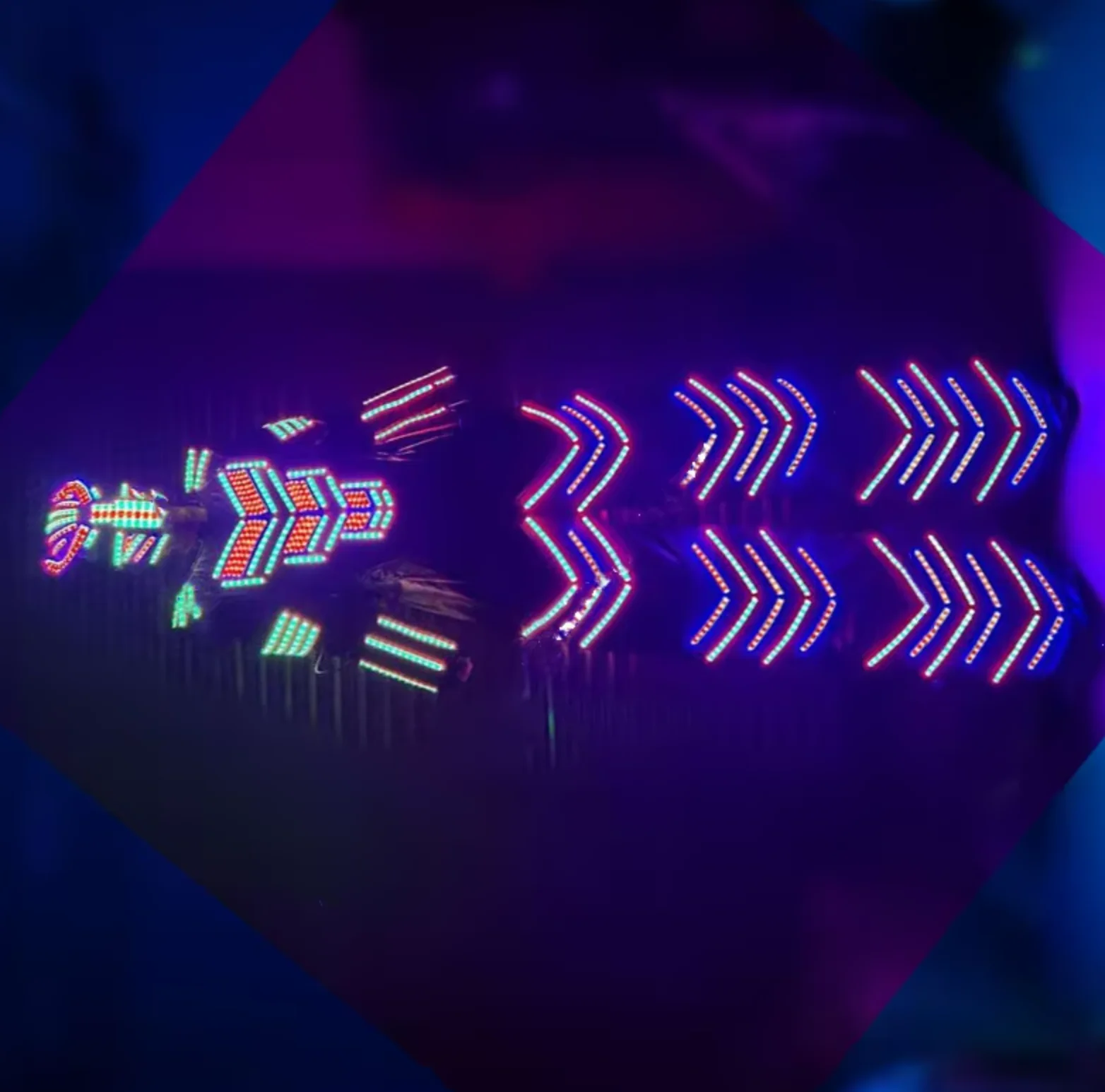 

RGB 7 colour change led robot costume stage stilts clothing bart event evening party nightclub stage show DJ luminous armor