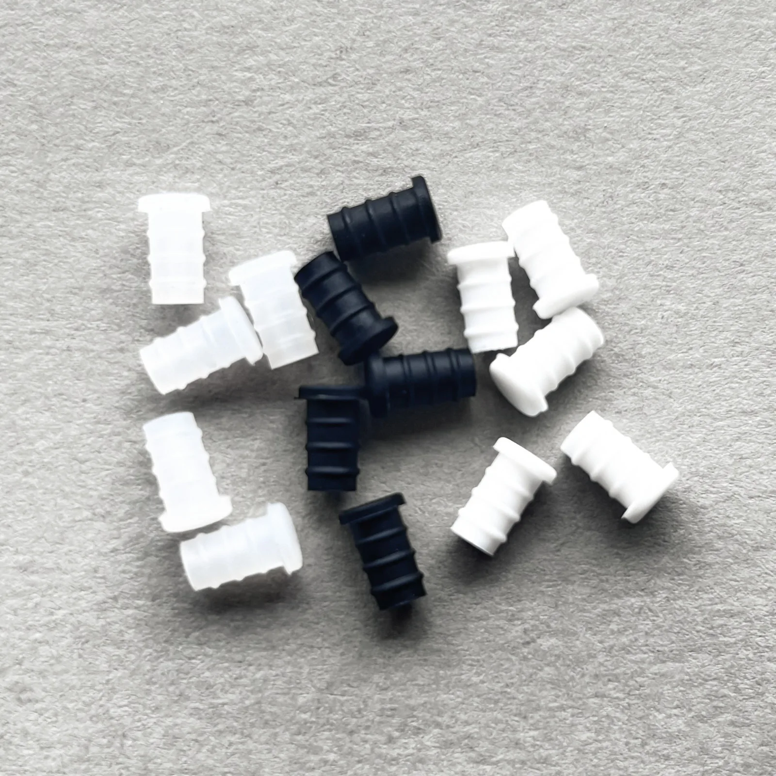 500pcs Plastic Dust Plug 3.5mm Earphones Accessories DIY Parts For phone MP3 Laptop Computer Dustproof Plug Caps