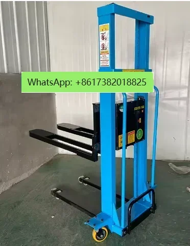 Op het lossen gemonteerde vorkheftruck