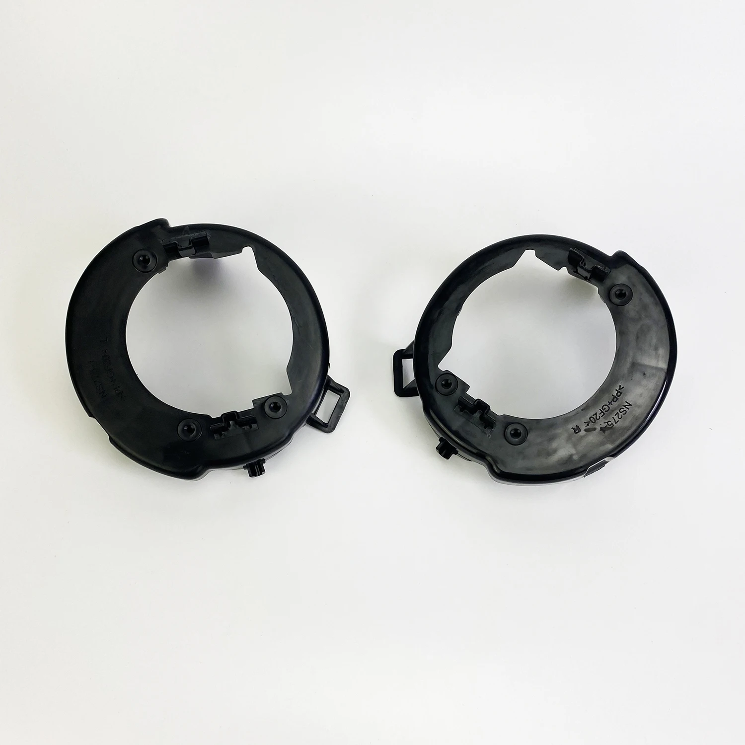 Front Fog Light Mount Bracket For Nissan Frontier / Navara / D40 / D22 2005 2006 2007 2008 2009 2010 2011Right + Left Side