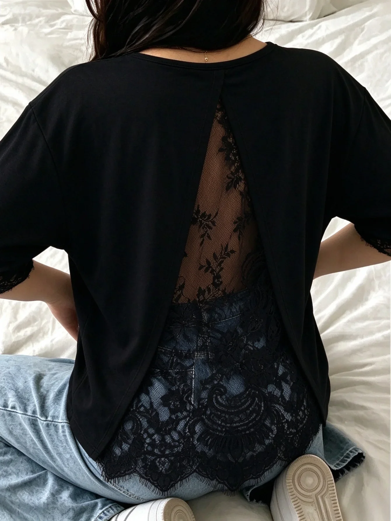 2026 New Autumn Women Round Neck Casual Tee, Lace Splicing Long Sleeve T-Shirt With Back Split, Loose Chic Versatile Sexy Tops