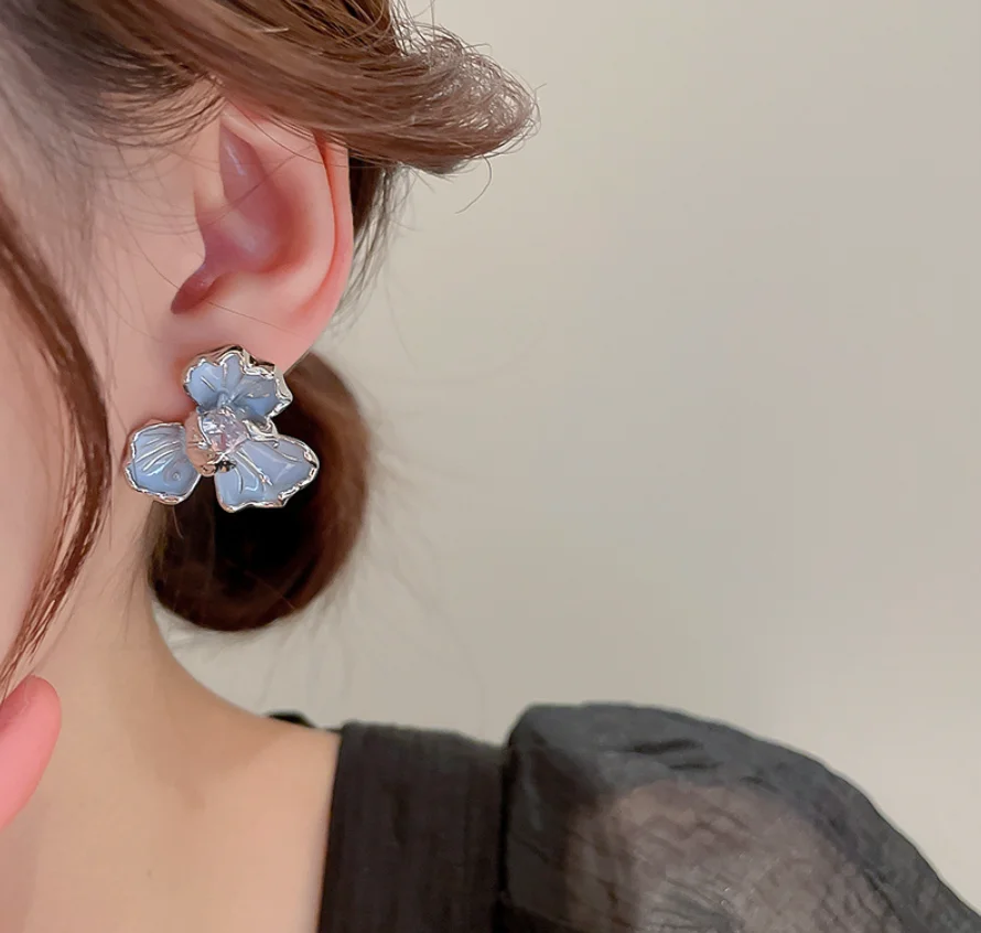 2022 new S925 silver needle copper zircon iris simple design gorgeous Earrings for women Fashion Jewelry