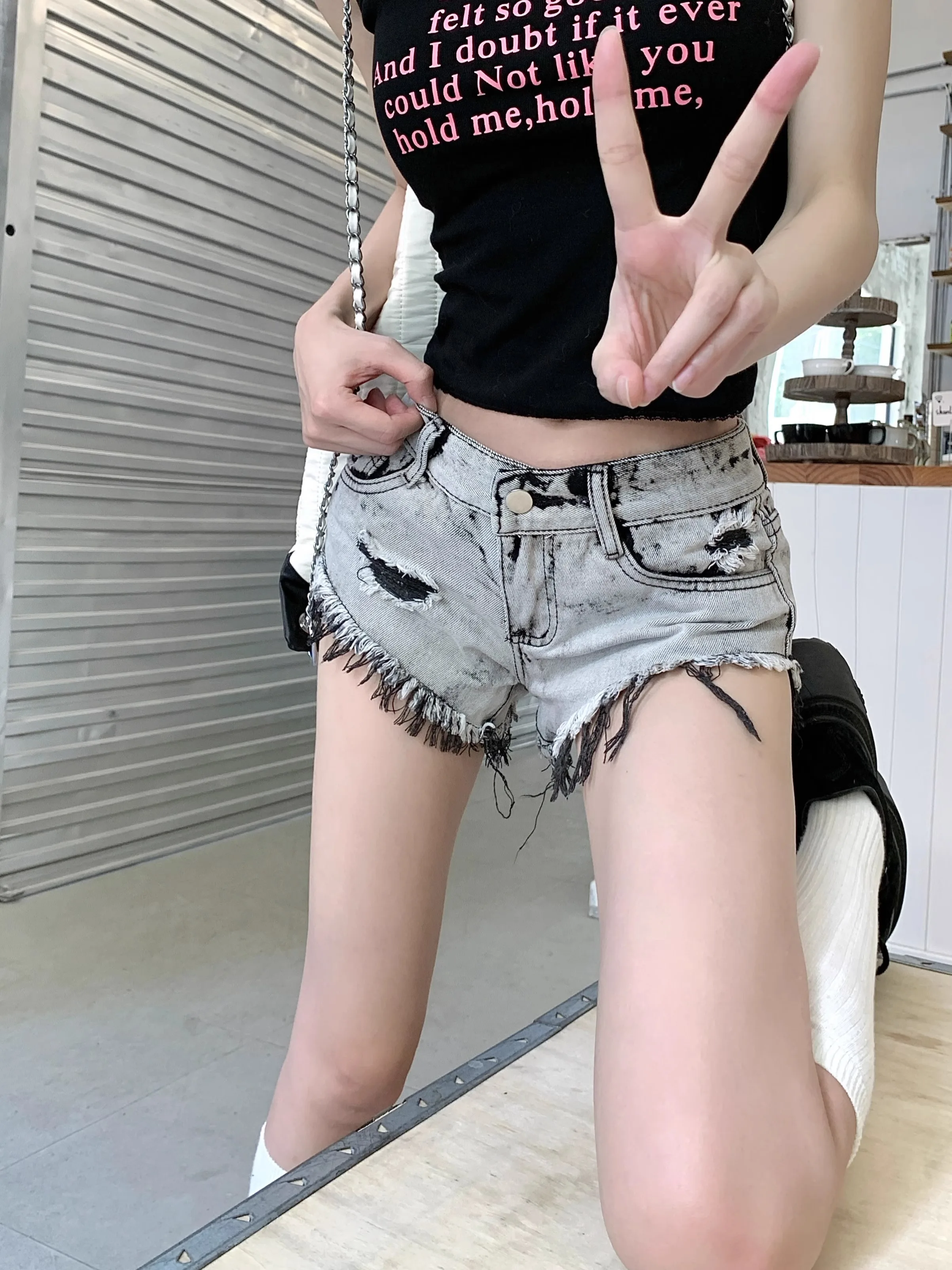 Women Chic Denim Mini Shorts Fashion Low Waist Tassel Shorts Jeans Y2k Korean Harajuku 2000s 90s Aesthetic Clothes Summer 2024