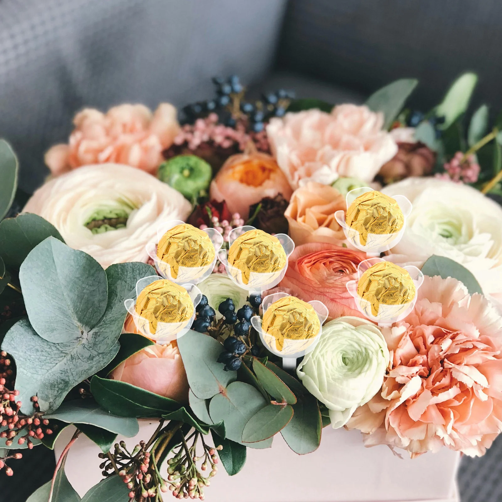 

100Pcs Clear Chocolate Flower Holder Reusable Plastic Bouquet Fixed Bases DIY Valentines Day Bouquet Decoration