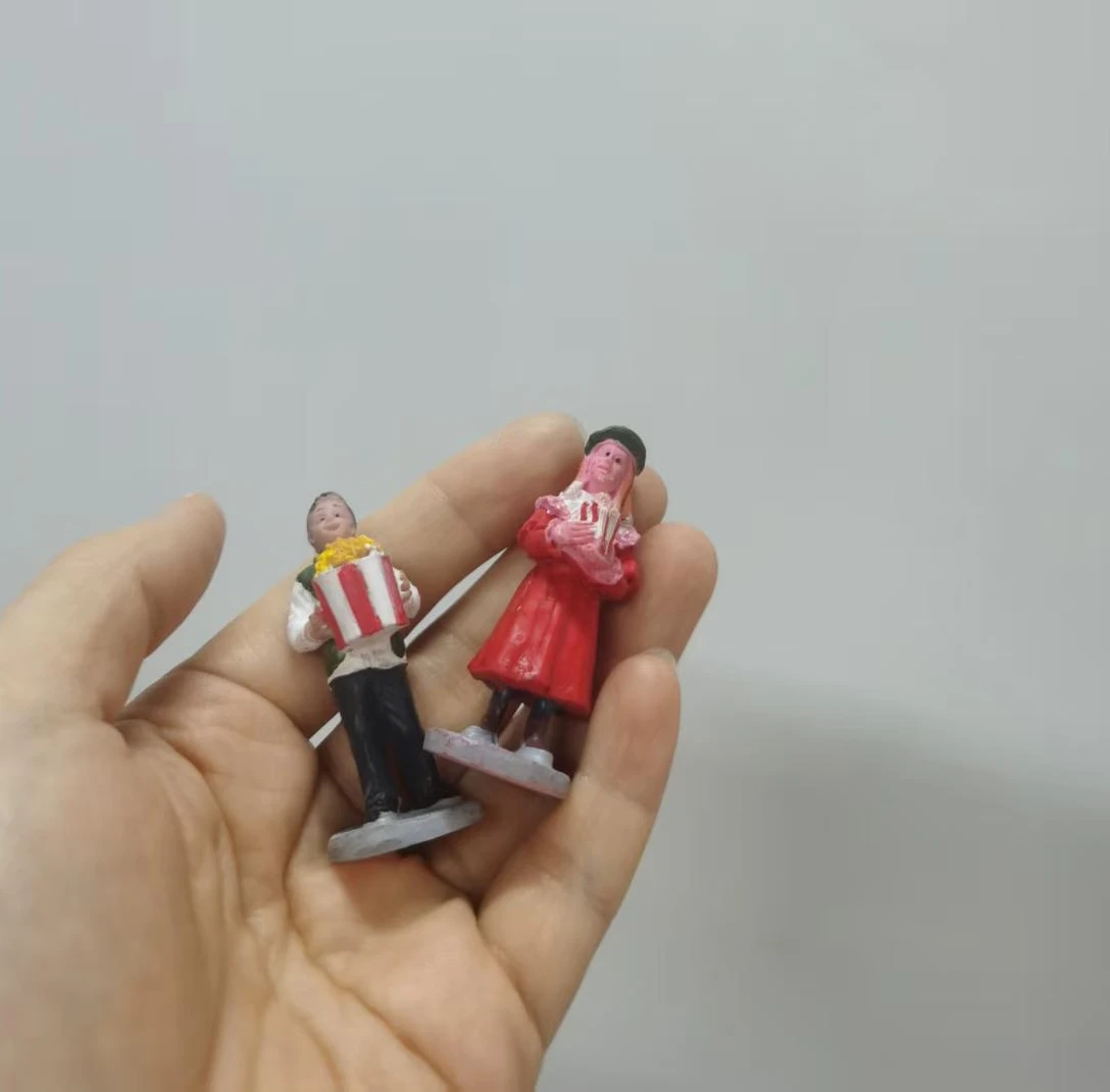Resin Figure Mental Psychological Sand Table Game Box Court Therapy Girl Boy Eating Popcorn 2pcs/Set
