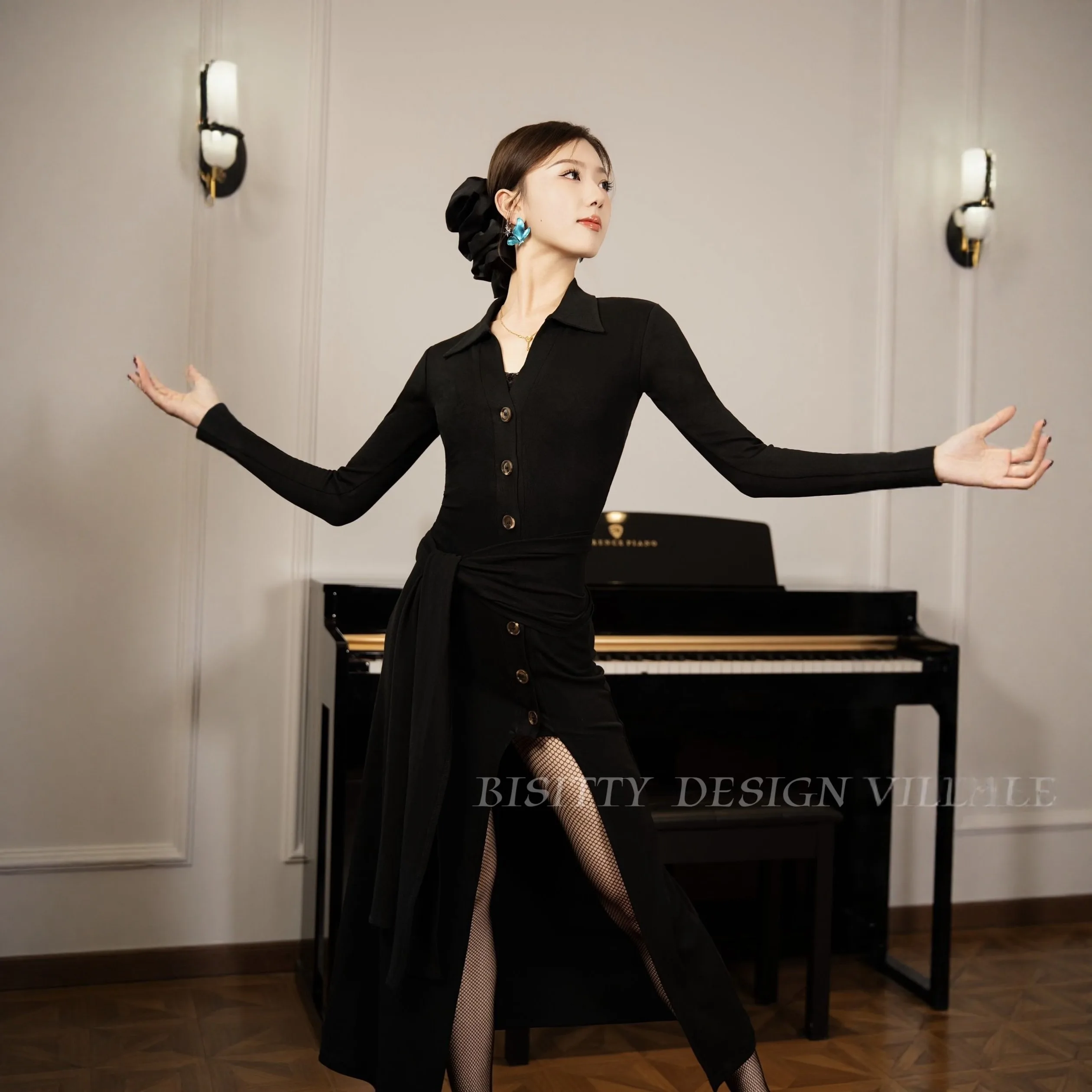 

2026 Одежда для латинских бальных танцев, женская одежда для взрослых с длинными рукавами, черный длинный кардиган, пальто с разрезом, длинное платье, одежда для танго DNV26108